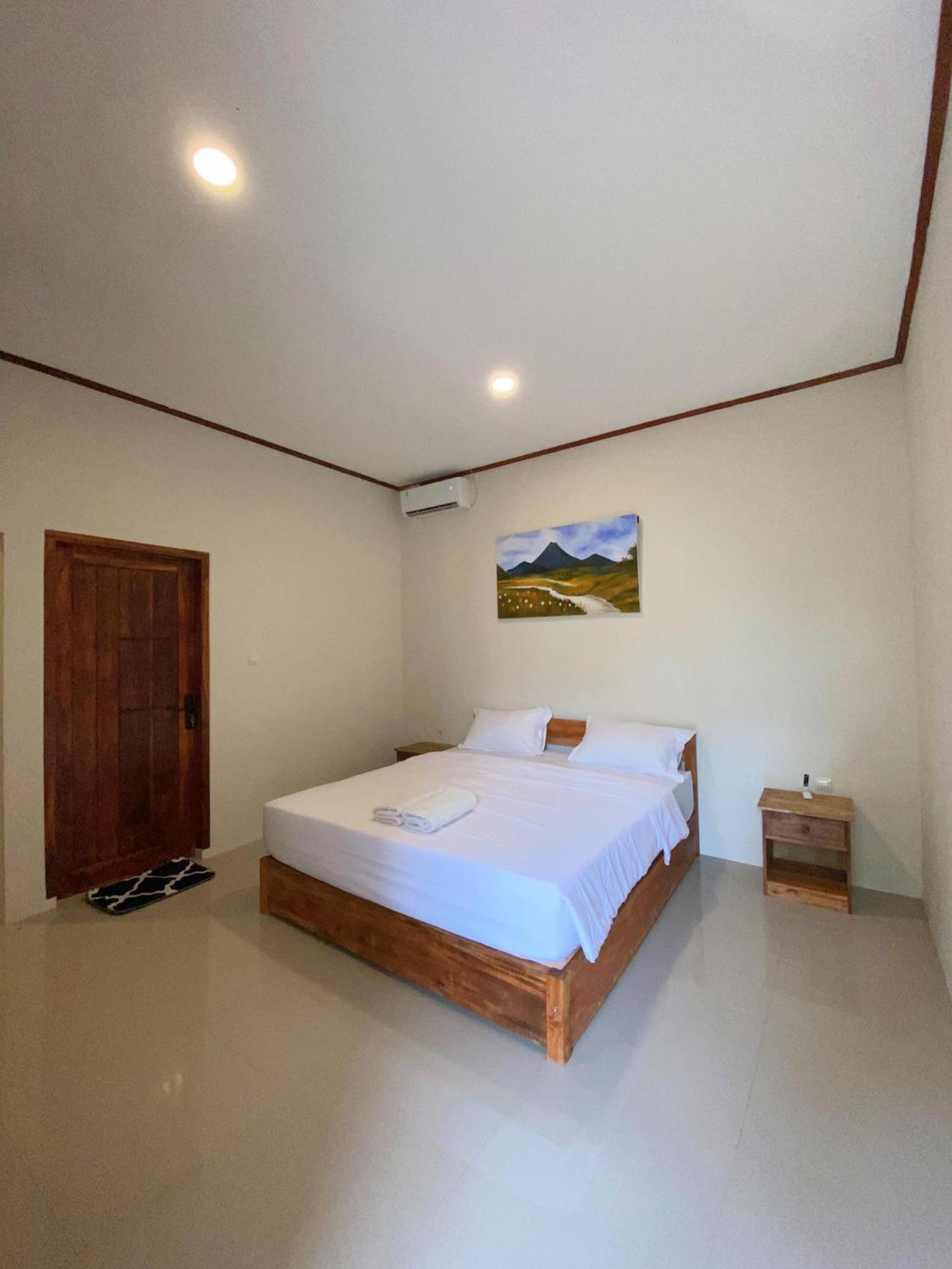 Mandalika Homestay Kuta  Pokoj fotografie